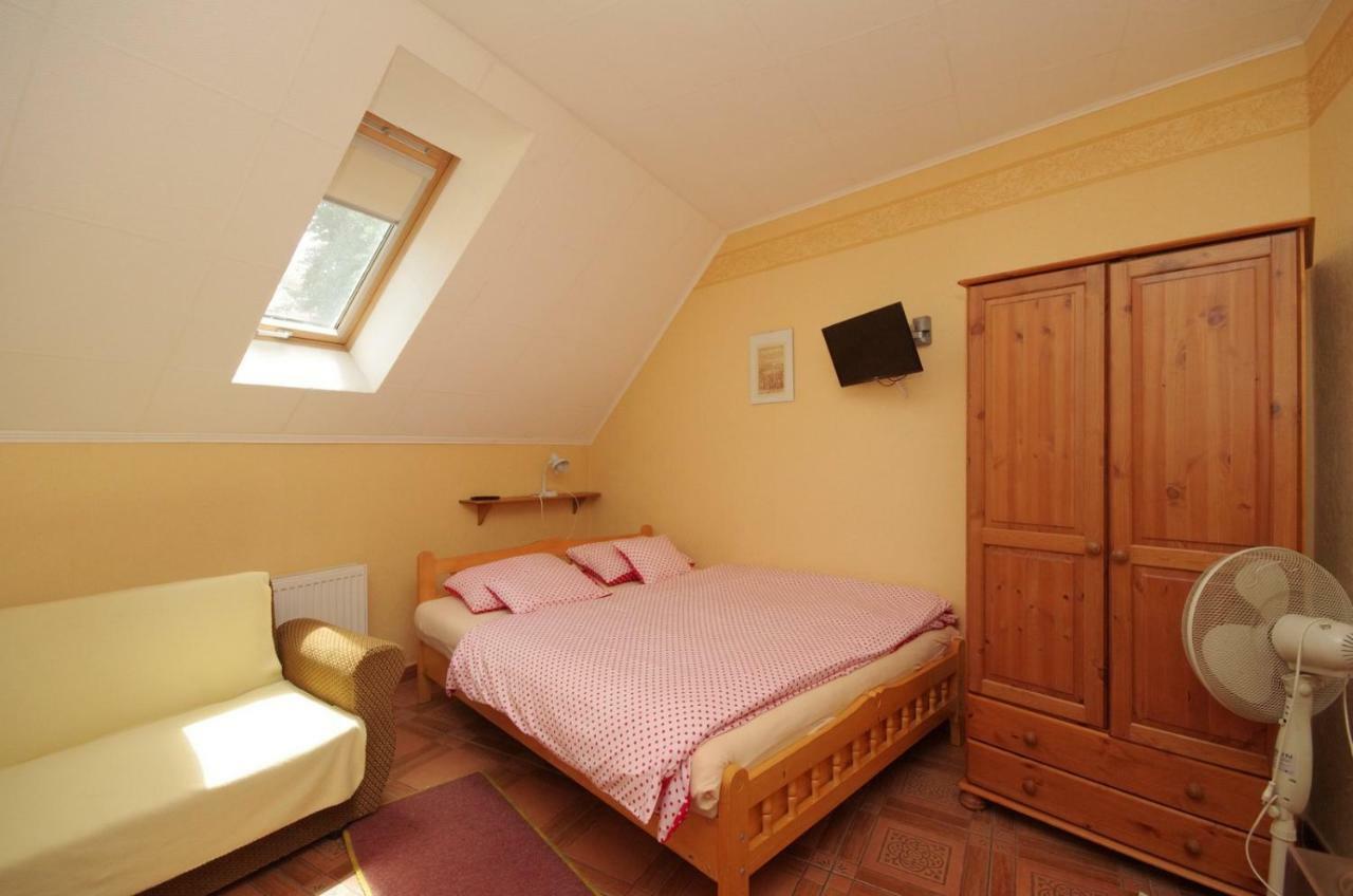 Burg Apartman Гюла Екстериор снимка